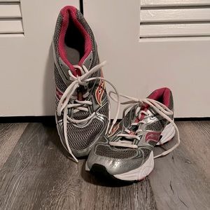 Women’s Saucony Cohesion 6 Tennis Shoes